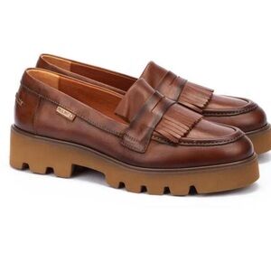 Pikolinos Tan Leather Loafers